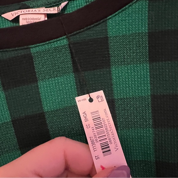 Victoria’s Secret Green and Black Plaid Pattern Nightgown Shirt Thermal NWT - Picture 5 of 9